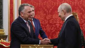 US President Donald Trump’s envoy Steve Witkoff shakes hands with Russian President Vladimir Putin during talks at the Kremlin in Moscow, Russia, September 5, 2026.