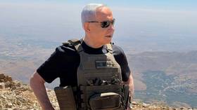 Netanyahu threatens Iran from occupied Syrian mountain (VIDEO)