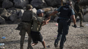 Spanish soldiers beat migrants in Ceuta (VIDEOS)