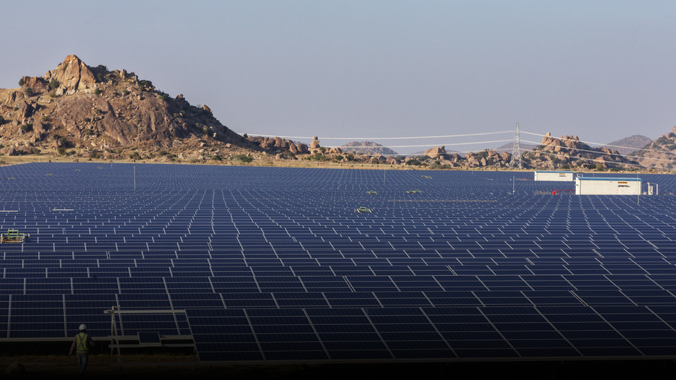 India approves $19 billion green-grid expansion plan