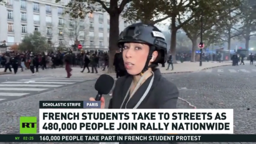 French police hit student protesters with ‘violent charge’ – RT reports (VIDEO)