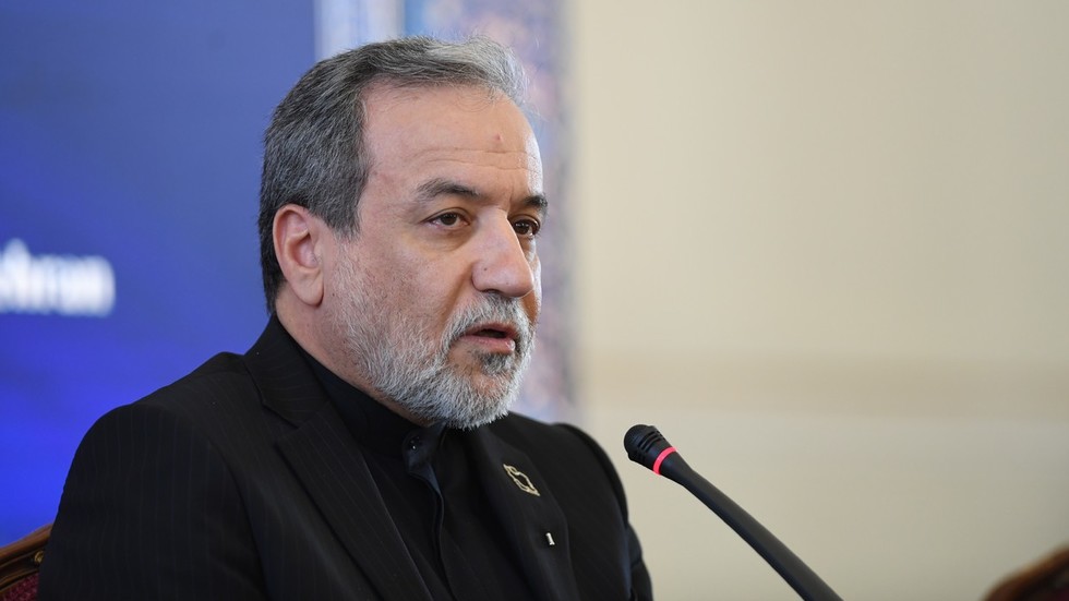 Iran offers US deal to reopen Hormuz within a week
