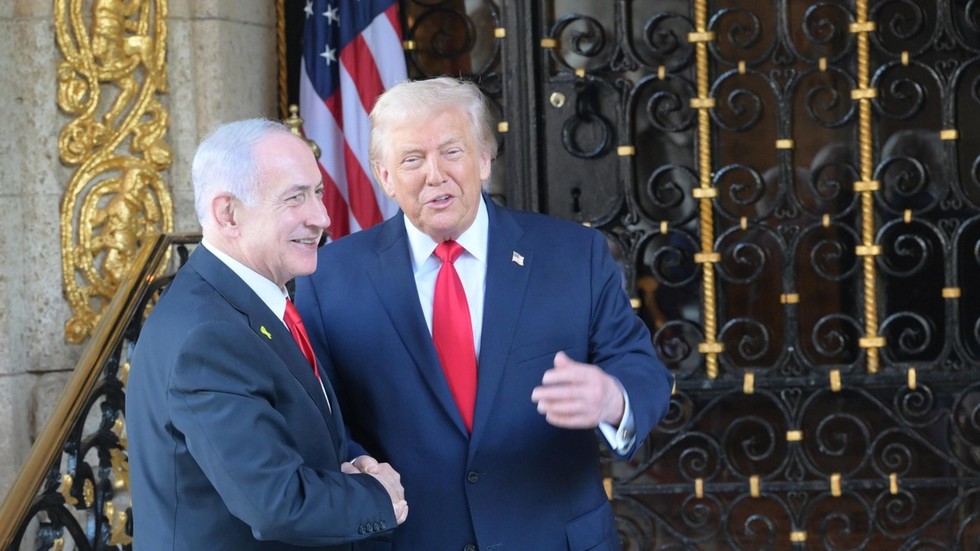 Trump backs Netanyahu as US slams settler violence (VIDEO)