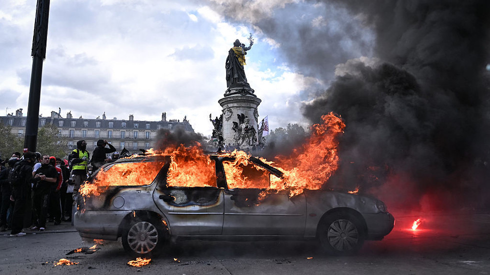 Macron’s ‘incompetence’ fueled France riots – opposition leaders