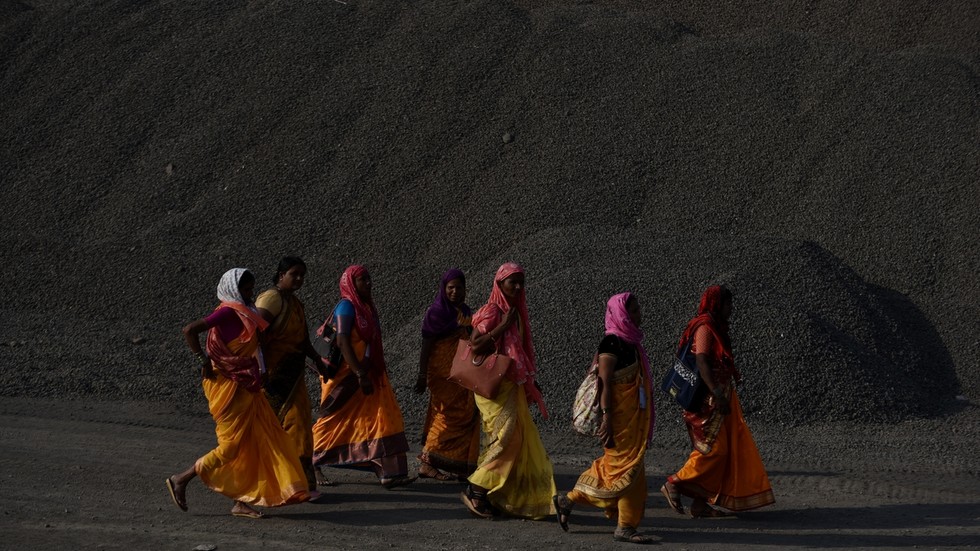 India pulls half a billion people out of poverty – faster than China