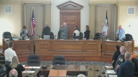 US city council opens with ‘Hail Satan- prayer (VIDEO)