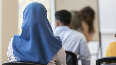 Syria-s new rulers restrict women-s access to universities