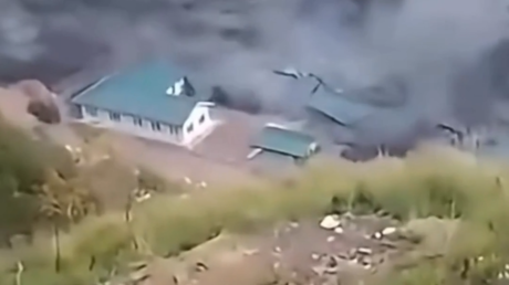 New floods sweep away buildings in Nepal (VIDEOS)
