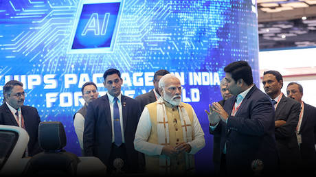 India to buck global slowdown and grow 7% for two years  IMF
