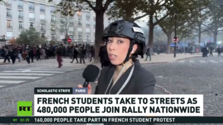French police hit student protesters with ‘violent charge-  RT reports (VIDEO)