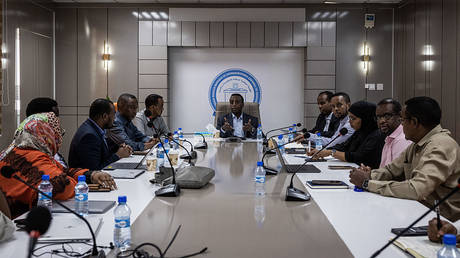 Somalia sets date for delayed presidential election