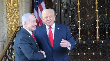 Trump backs Netanyahu as US slams settler violence (VIDEO)