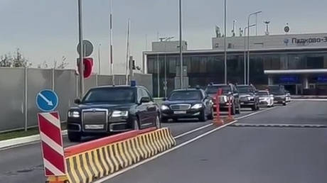 Drone alert greets US envoy’s arrival for Putin talks