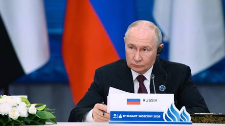EU burying its own economy  Putin (VIDEO)