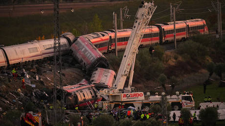 Deadly train crash deepens political crisis in Spain 