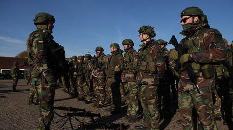 Baltic state plans universal conscription