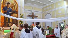 AI-assisted icon of ‘cyber-apostle’ blessed in Belarus (VIDEO)