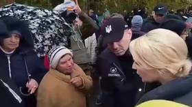 ‘No food, no medicine’: Alyoshki evacuees recount Ukrainian siege (VIDEO)
