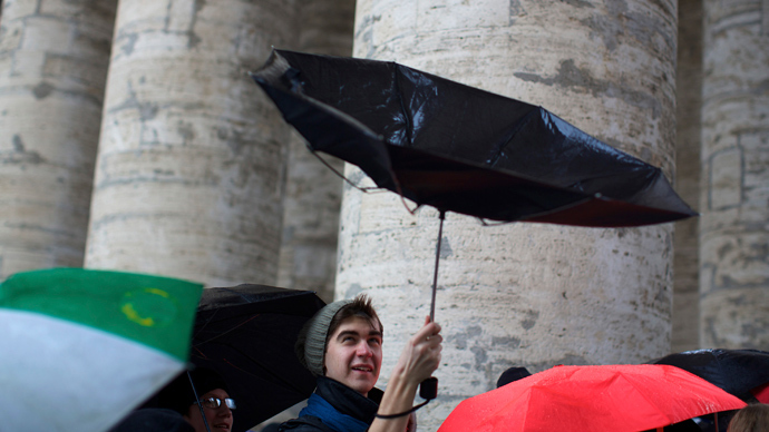 OG banksters, climate change denial, Snowden’s limbo, Honduras coup 4 yrs on