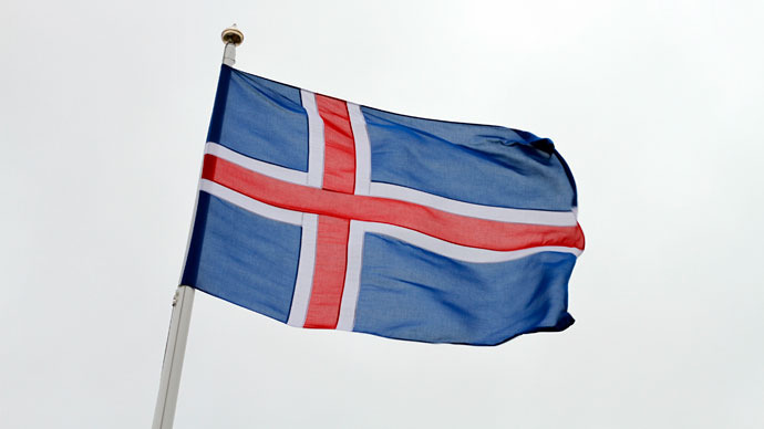 Iceland considers dropping its currency