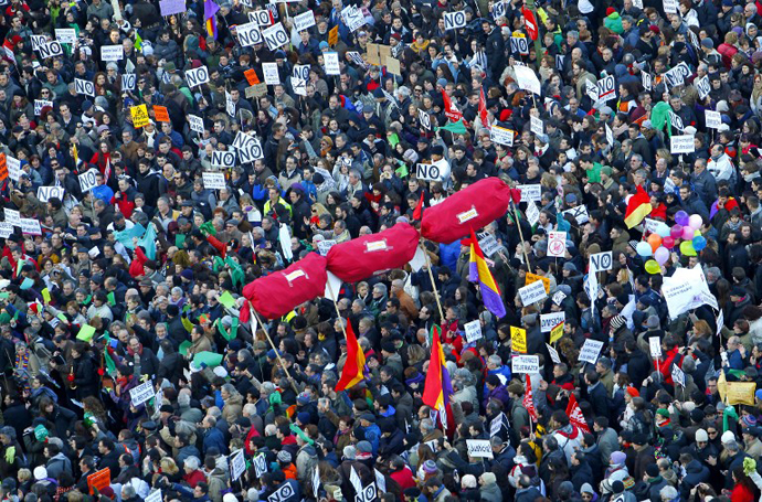 Public workers, small political parties and non-profit organisations stage a protest against government austerity on February 23, 2013 in Madrid. (AFP Photo / Borja Sanchez-Trillo)