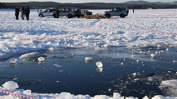 Divers find Russian meteorite craters in Chebarkul Lake