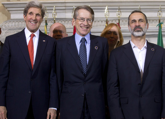 (From L) US Secretary of State John Kerry, Italy's foreign minister Giulio Terzi and Syrian National Coalition President Mouaz al-Khatib pose during a meeting of the "Friends of the Syrian People (FOSP) Ministerial" group on February 28, 2013 in Rome. (AFP Photo/Claudio Peri)