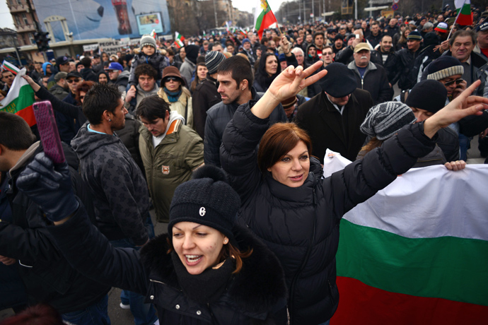 People shout slogans as they block the traffic during a protest against high electricity bills in Sofia February 17, 2013 (Reuters / Tsvetelina Belutova)