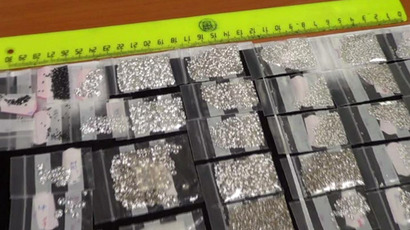 ‘Nothing to declare’: Russian busted smuggling 26,000 diamonds (VIDEO)