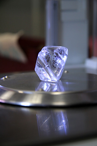Russia in Israel on X: #ALROSA @ALROSA_official to auction large