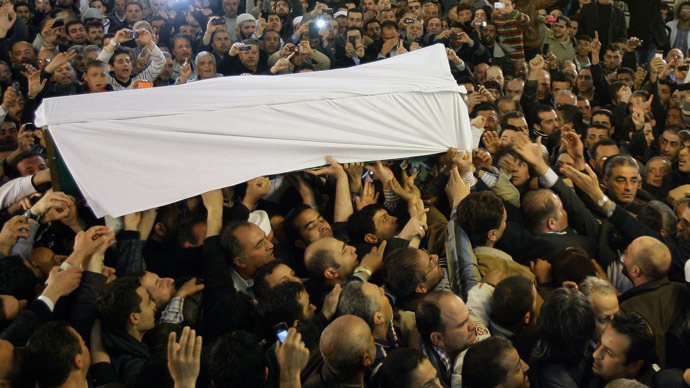 Thousands gather in Damascus for funeral of assassinated Syrian cleric (VIDEO)