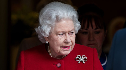 Queen not amused by mobile phones
