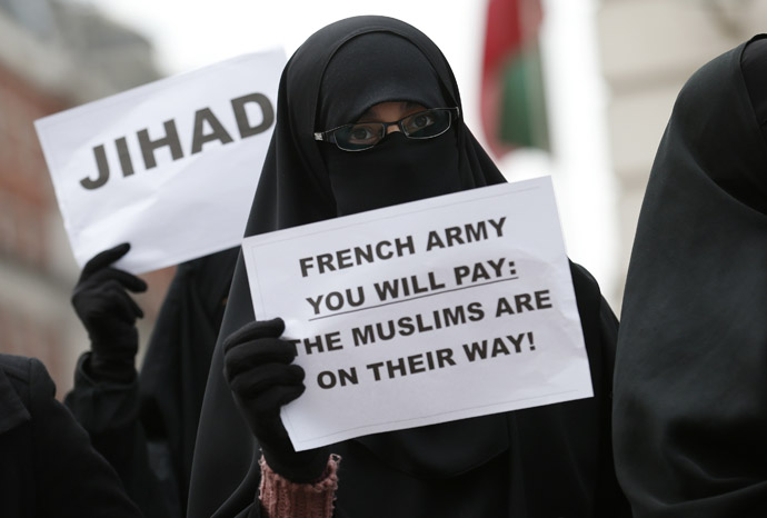 British Islamists protest outside the French Embassy in London January 12, 2013. (Reuters/Suzanne Plunkett)