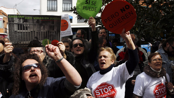Knock-knock: Anti-eviction rallies come to Spain MPs’ doorsteps