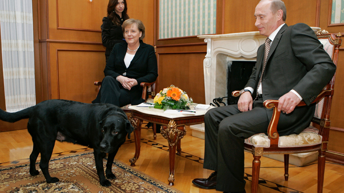 German Chancellor Angela Merkel and Russian President Vladimir Putin at the Bocharov Ruchei presidential residence, Sochi (RIA Novosti / Dmitry Astakhov) 
