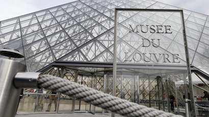 Louvre to move up to 90% artworks over historic flood fears