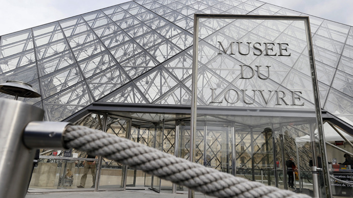 Louvre workers stage walkout, protest against aggressive pickpockets