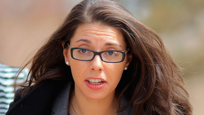 Aurora judge delays decision on whether Fox News reporter who kept source secret will face time