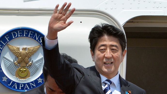 Japanese PM visits Russia to build 'personal confidence-based relations'