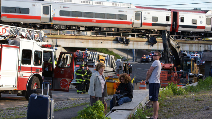 Two commuter trains collide in Connecticut, 72 injured