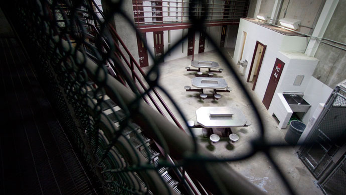 The interior of an unoccupied communal cellblock is seen at Camp VI, a prison used to house detainees at the U.S. Naval Base at Guantanamo Bay.(Reuters / Bob Strong)
