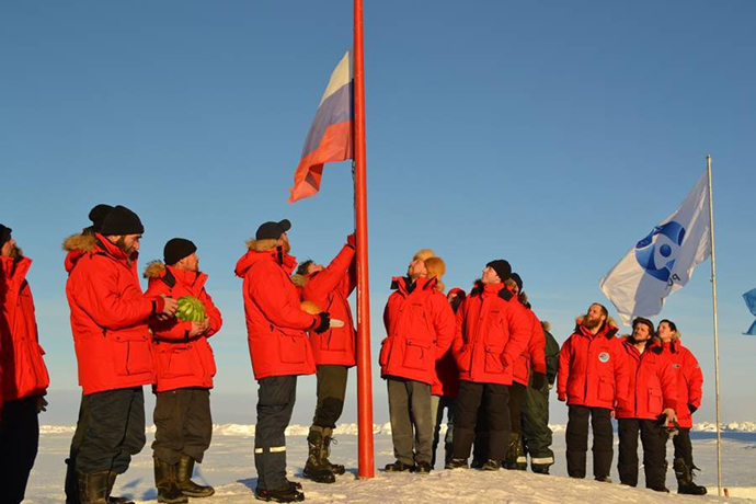 Scientific team at North Pole-39 drifting ice research station (RIA Novosti / Anna Yudina)