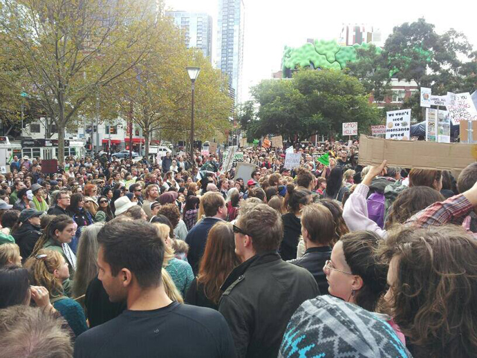 Over a thousand people take to streets in Melbourne for the March Against Monsanto (image from Revolution News's Photos facebook page)