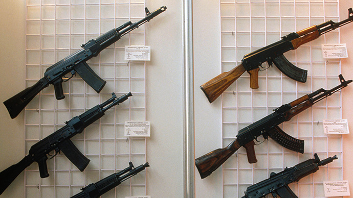 Kalashnikov gives brand name to the new arms maker for free