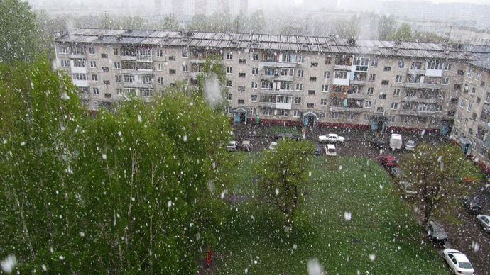 Snow in June: Russia’s Siberian town in absolute anomaly (PHOTOS, VIDEO)