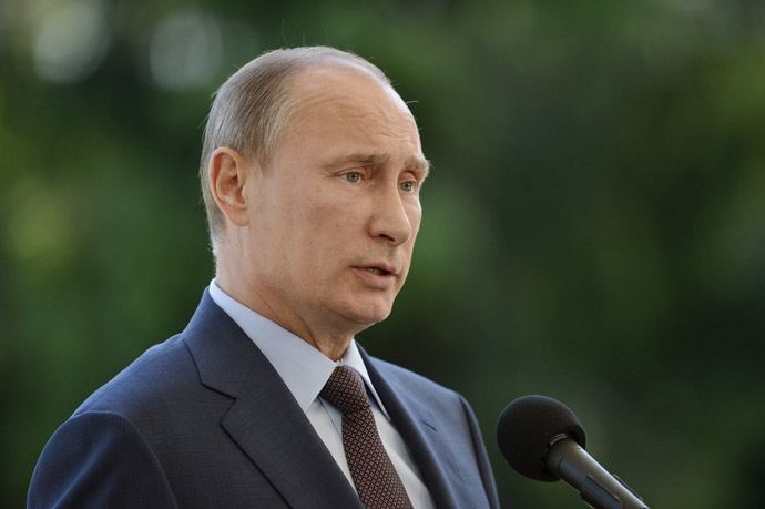 Russian President Vladimir Putin speaks at a news conference at the presidential summer residence Kultaranta in Naantali June 25, 2013. (Reuters/Kimmo Mantyla/Lehtikuva)
