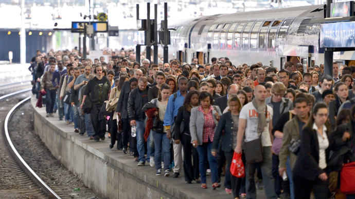 Non bon voyage: French rail system paralyzed by strike after air travel chaos (PHOTOS)