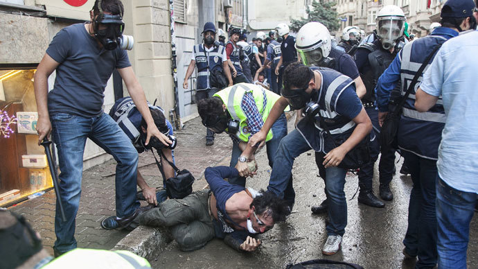 Dozens arrested as Turkish police raid private addresses in Ankara, Istanbul