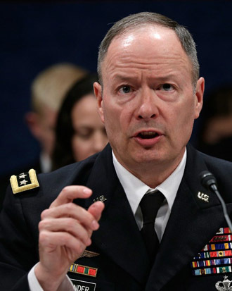 National Security Agency Director General Keith Alexander (AFP Photo / Saul Loeb)