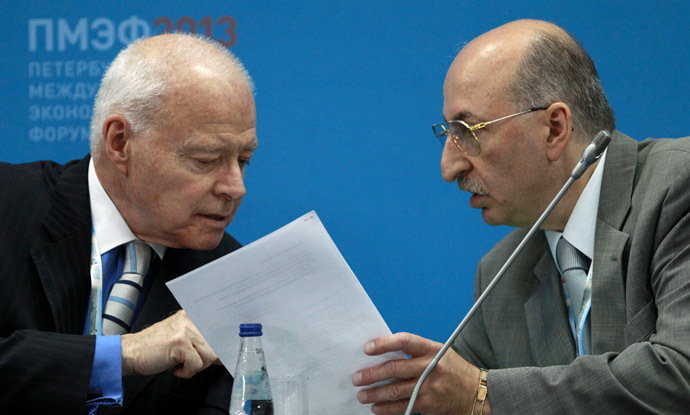 Andrew Somers (left), President, American Chamber of Commerce in Russia, and David Yakobashvili, Board of Directors member, Sistema, seen at the 17th St.petersburg International Economic Forum (RIA Novosti)